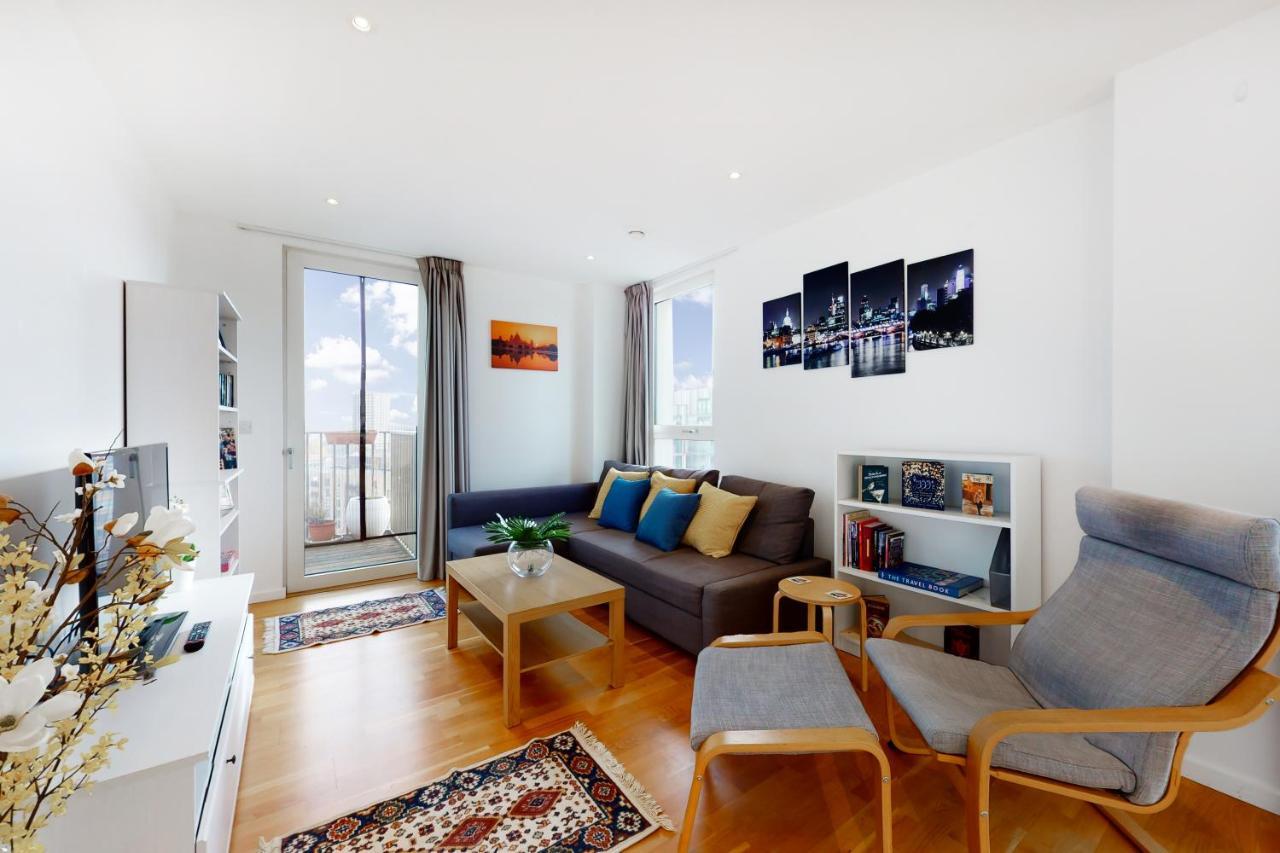 Lovely 2 Bedroom Flat With Balcony In Stratford London Exterior photo